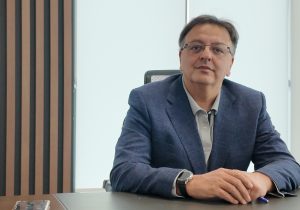 رئیس هیئت مدیره اتحادیه بازرگانان تجهیزات پزشکی ایران / ۳