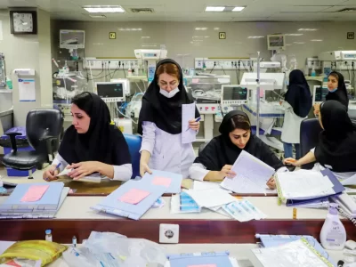 تهدید و سوءاستفاده از دانشجویان پزشکی خارج از کشور در سایه گرانی ارز